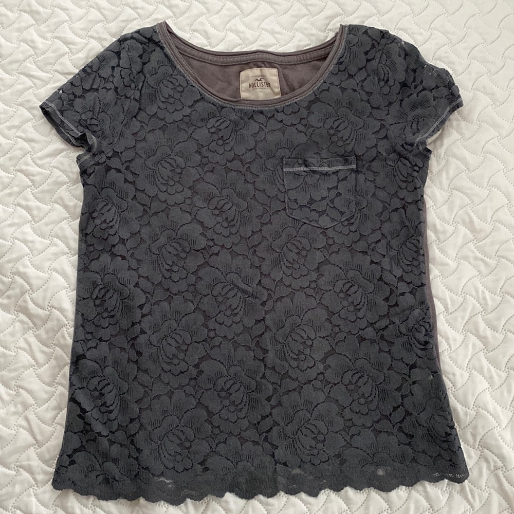 Hollister Grey Taupe Lace Front T-shirt Small